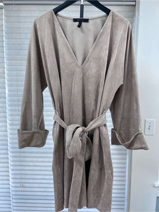 BCBGMaxAzria Dresses & Skirts - BCBGMaxAzria Taupe Suede-Look Shift Dress Belted Long Sleeve